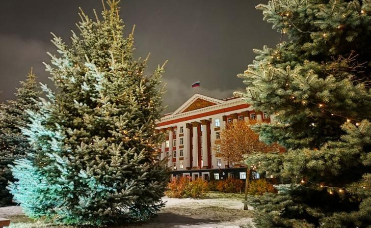 Политолог Слатинов анонсировал марафон курских чиновников за должностями
