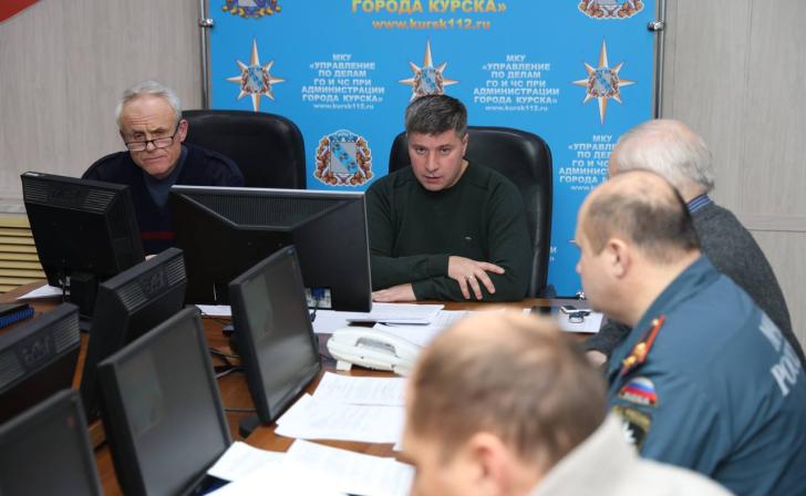 После гибели двух человек на пожаре власти решили установить в Курске 200 извещателей После гибели двух человек на пожаре власти решили установить в Курске 200 извещателей