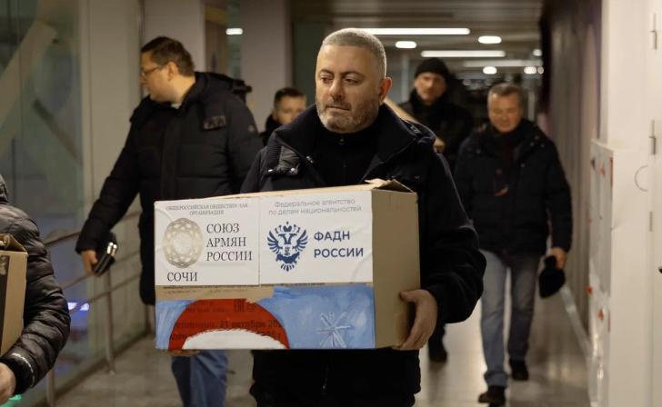 20 тонн мандаринов и 5 тысяч подарков доставили для жителей приграничья Курской области