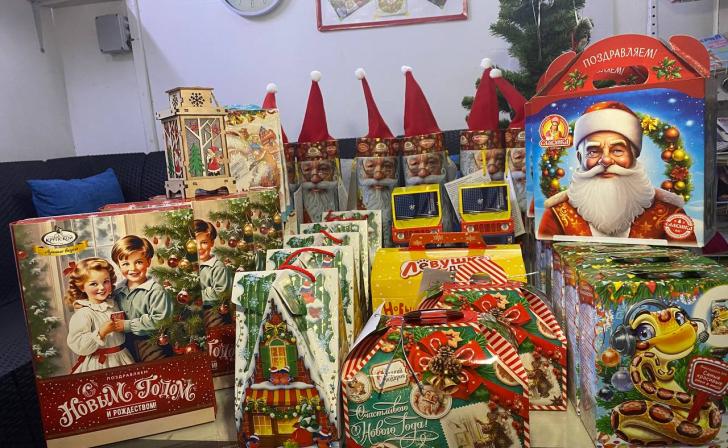 500 конфетных наборов – в подарок
