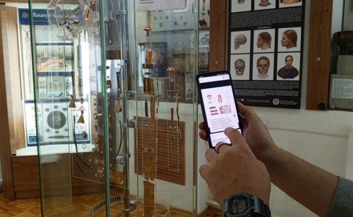 Цифровой помощник появился у посетителей курского Музея археологии
