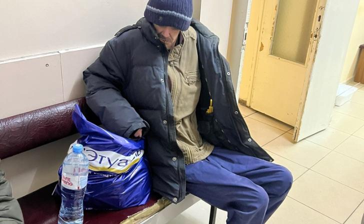 «Жизнь не заладилась»: неравнодушные куряне помогли бездомному «Жизнь не заладилась»: неравнодушные куряне помогли бездомному