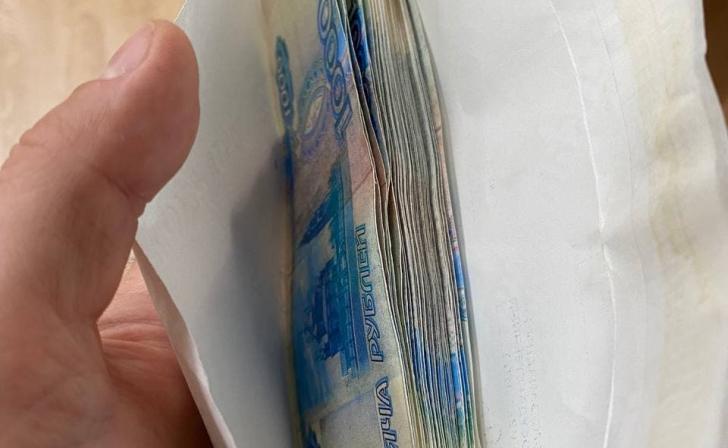 В Курске двух инспекторов ГИБДД подозревают в вымогательстве взятки