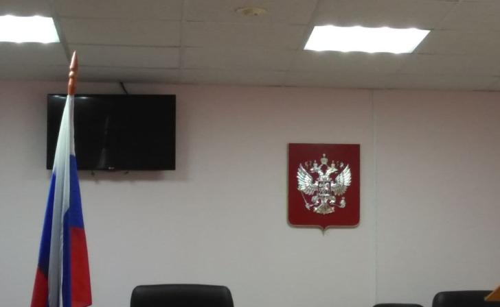 Курянина лишили прав за езду по подложным номерам