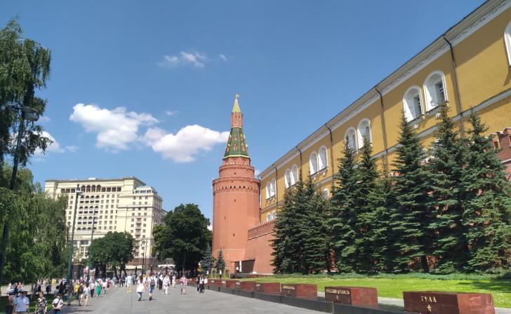 Владимир Путин поговорил по телефону с Дональдом Трампом Владимир Путин поговорил по телефону с Дональдом Трампом
