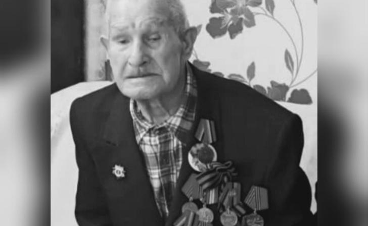 Умер 105-летний ветеран Великой Отечественной и Курской битвы Сергей Казаринов Умер 105-летний ветеран Великой Отечественной и Курской битвы Сергей Казаринов