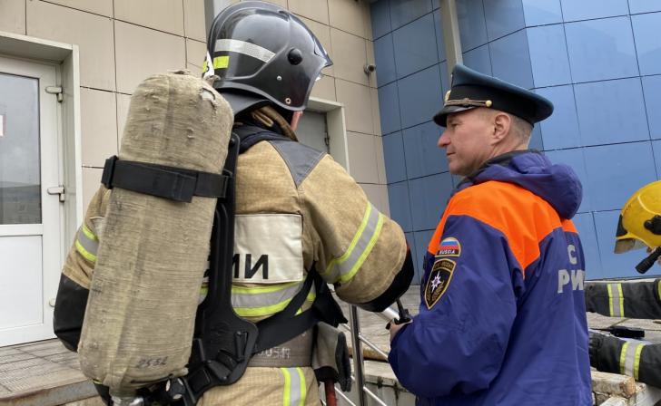 В Курске на улице Журавлиная горел жилой дом