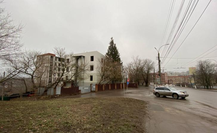 Александр Хинштейн осмотрел набережную реки Тускарь