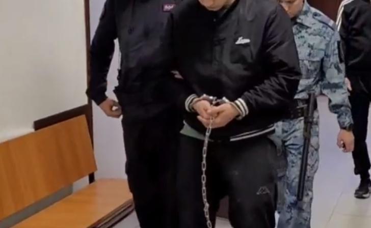 В Железногорске обвиняемый в двойном убийстве просит домашний арест В Железногорске обвиняемый в двойном убийстве просит домашний арест