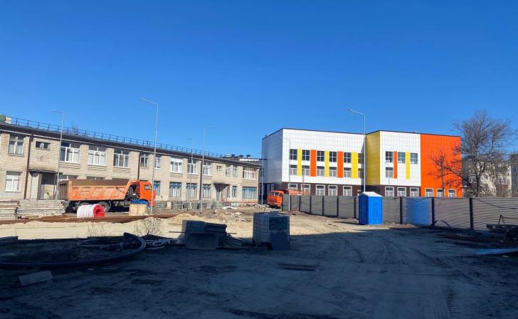 Второй корпус школы №45 в Курске готов на 84 процента