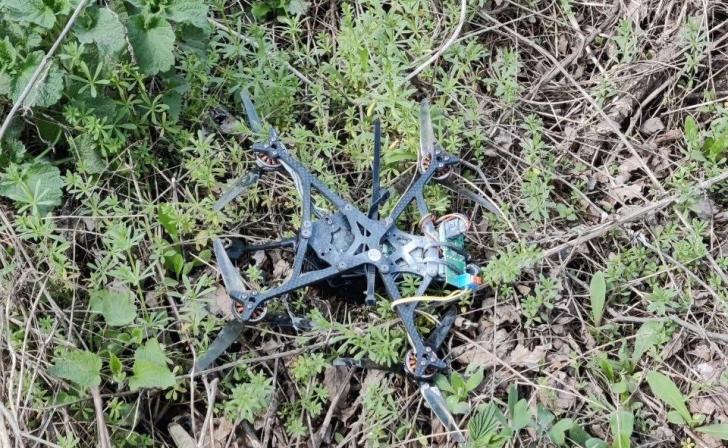 Дроны атаковали ремонтную бригаду в Глушковском районе