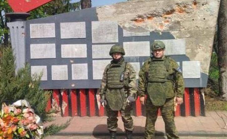 Cпасатели курского МЧС  привели в порядок мемориал в Суджанском районе