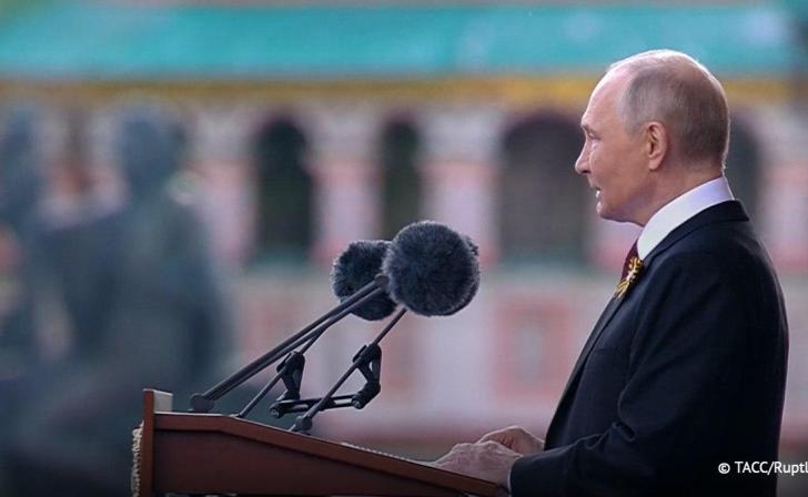 Владимир Путин выступил на параде на Красной площади