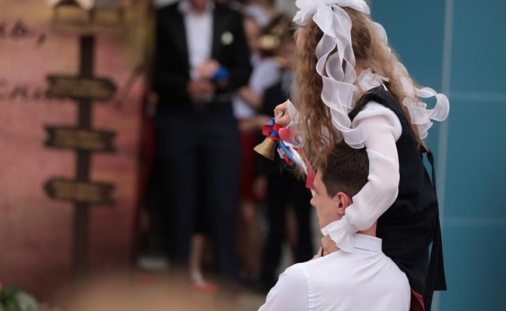 В Курской области последние звонки пройдут 24 мая