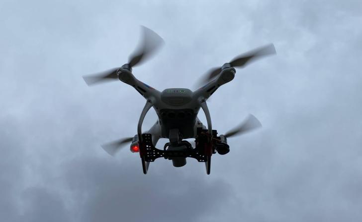 В Курской области мужчина ранен в ходе атаки FPV-дрона