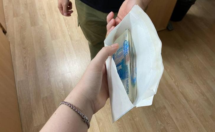 Экс-директор Золотухинского Дома культуры оштрафована за махинации с ремонтом на 4,8 млн рублей Экс-директор Золотухинского Дома культуры оштрафована за махинации с ремонтом на 4,8 млн рублей