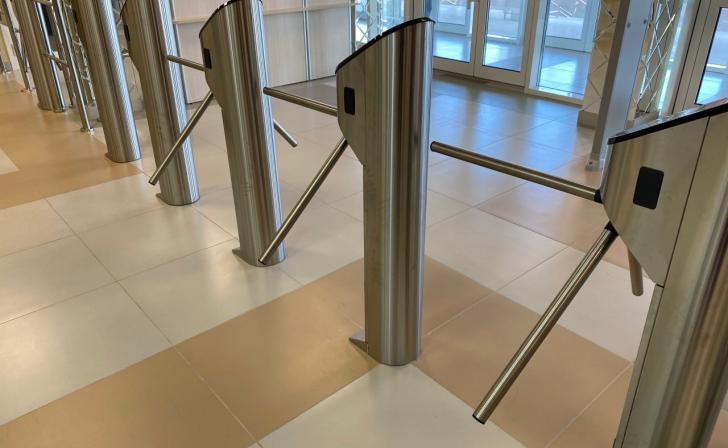 Хинштейн: безопасность курских школ усовершенствуют