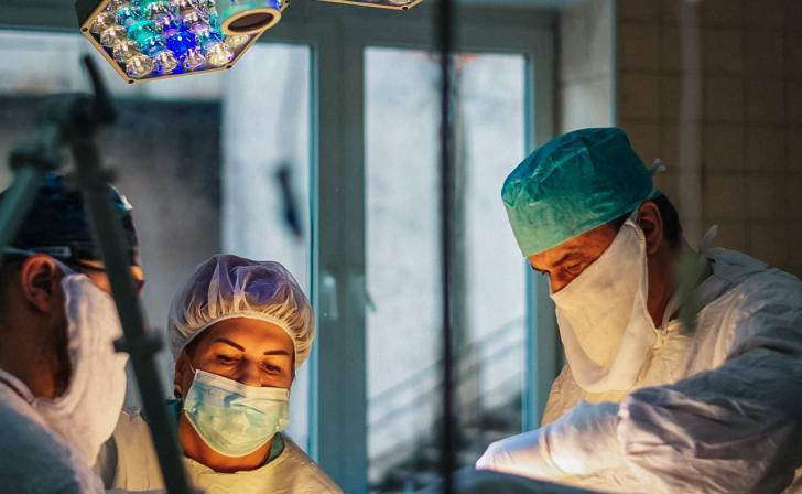 Хинштейн поздравил медработников с профессиональным праздником Хинштейн поздравил медработников с профессиональным праздником