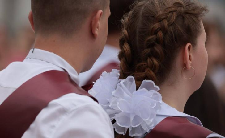 Пять курских выпускников получили высшие баллы, сдавая экзамены в других регионах