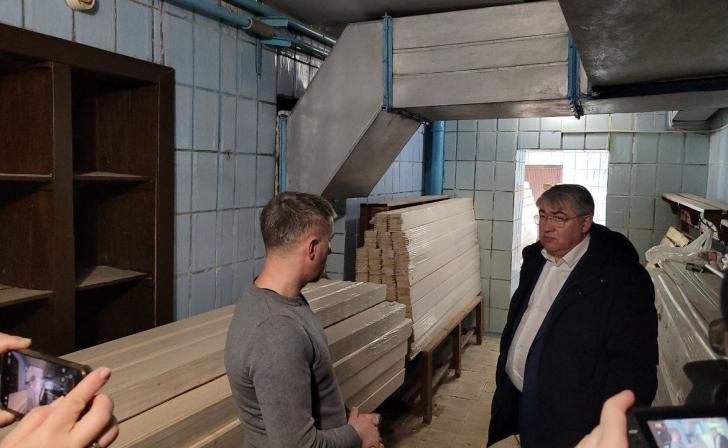 В Железногорске городскую баню обещают восстановить летом