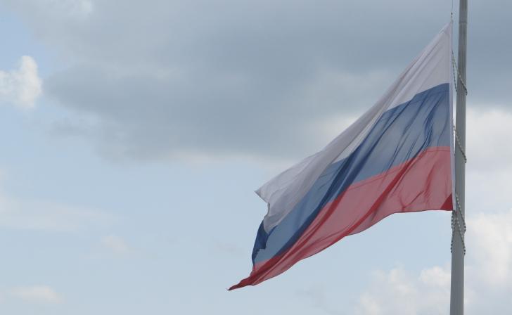 Курян приглашают принять участие в онлайн-флешмобе «Цвета российского флага»