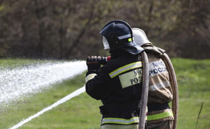 В Курской области пожарные предупреждают пожары на торфяниках и стихийных свалках