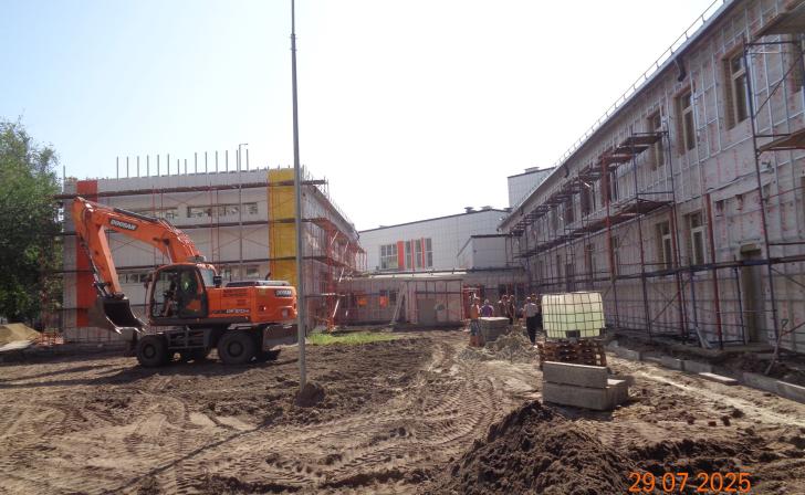 Контракт на 53,5 млн заключили для завершения строительства пристроя к курской школе №45 Контракт на 53,5 млн заключили для завершения строительства пристроя к курской школе №45