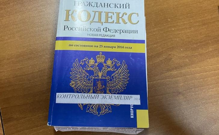 В Курской области женщину оштрафовали за перевозку 47 бутылок немаркированного коньяка