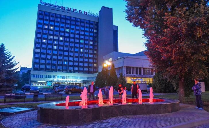 В Курске на месте клумбы вновь заработал фонтан