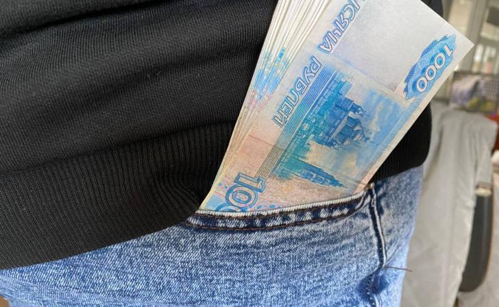 Курянам рассказали о графике зачисления пенсий и пособий в сентябре