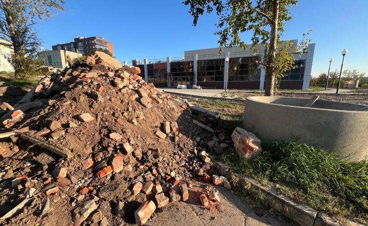 В Курске открытие бассейна КГУ, который Хинштейн требовал запустить к 1 сентября, снова перенесли В Курске открытие бассейна КГУ, который Хинштейн требовал запустить к 1 сентября, снова перенесли