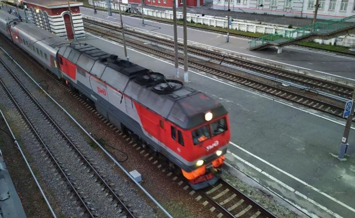 По одному пути открыто движение поездов на участке в Орловской области, где произошел взрыв