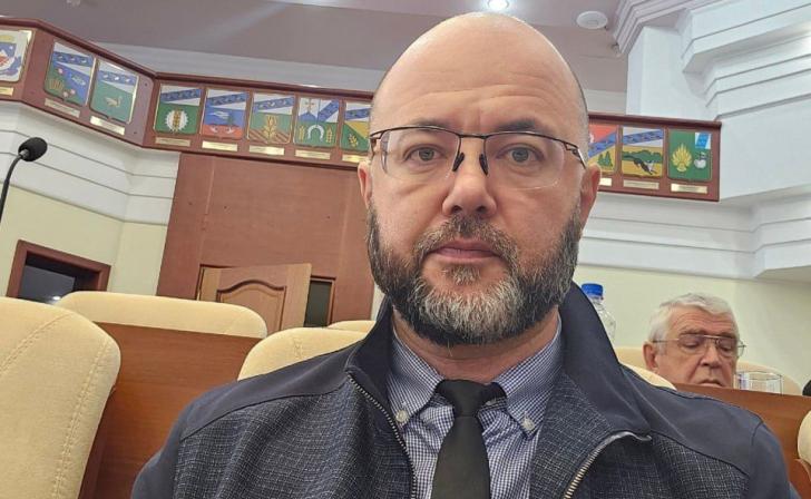 Максим Васильев признал дачу взятки в 8 миллионов рублей курскому замгубернатора Алексею Дедову