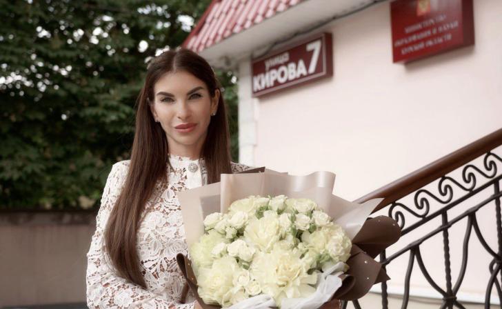 Курский суд отменил выговор уволенной начальнице УХД, которую на планёрке критиковал Хинштейн Курский суд отменил выговор уволенной начальнице УХД, которую на планёрке критиковал Хинштейн