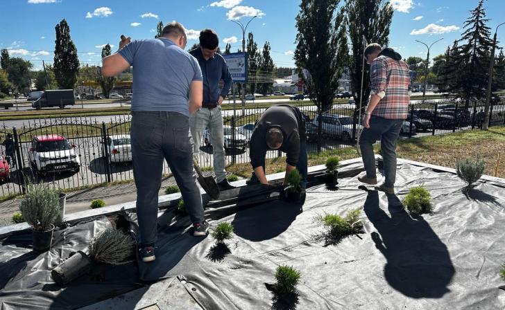 В Курской области на субботники вышли более полутора тысяч человек