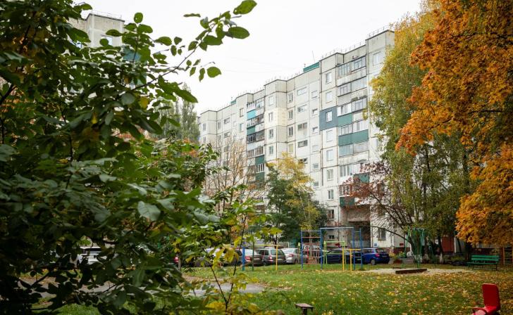 Курский мэр посетил проблемный дом на пр.Дружбы Курский мэр посетил проблемный дом на пр.Дружбы