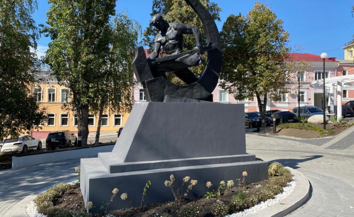 Курский архитектор раскритиковал качество ремонта сквера «Спутник»