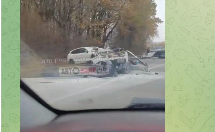 В ДТП в Золотухинском районе Курской области пострадали водители двух машин