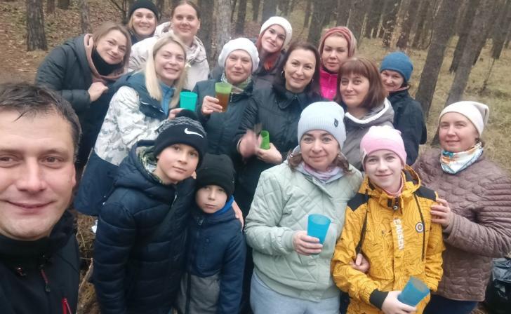 Курские экоактивисты провели воскресник в лесу на Волокно