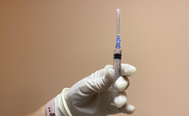 В Железногорске в больнице не нашлось вакцины от бешенства для пострадавшего от собаки