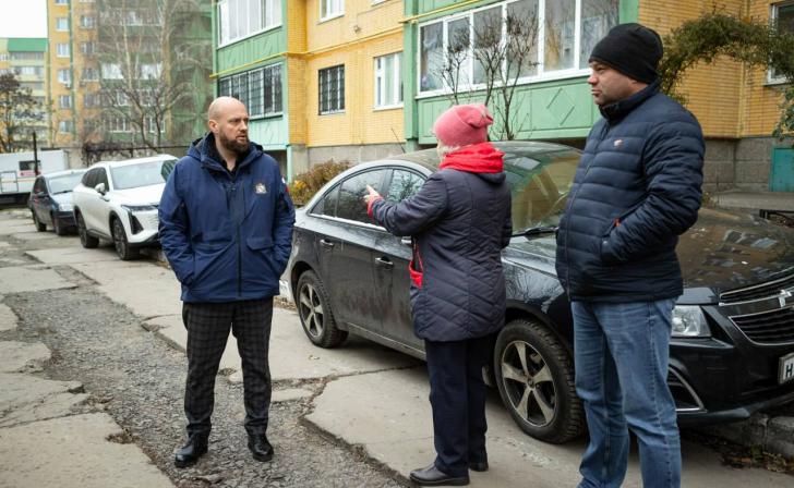 Мэр Курска вмешался в спор соседей из‑за парковки