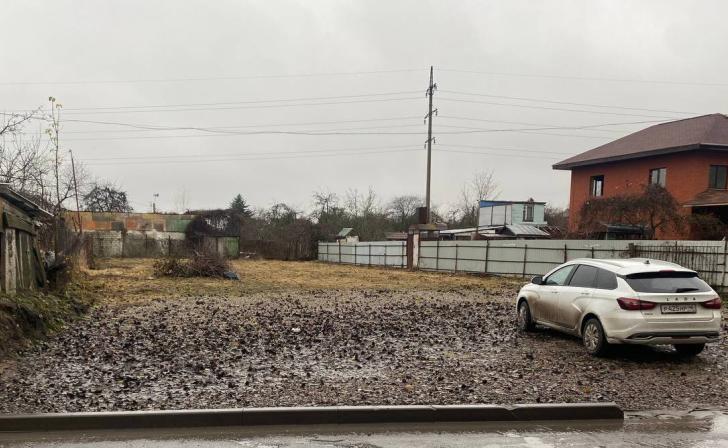 Мэр Курска напомнил, что строить нежилое помещение для коммерции на садовых участках нельзя