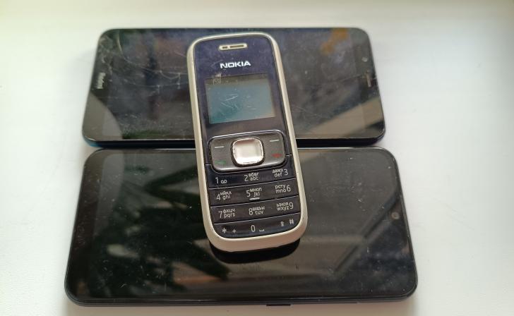 В Курской области конфисковали телефоны у осужденных за уголовные преступления