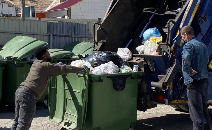Курская область получит новые мусоровозы и контейнеры