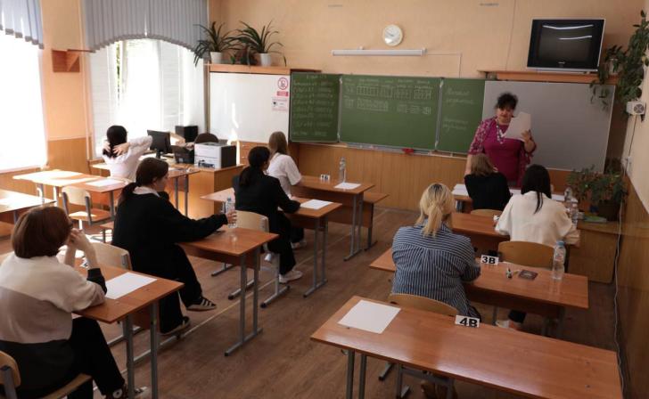 В Курске более двух тысяч 11-классников сегодня пишут итоговое сочинение