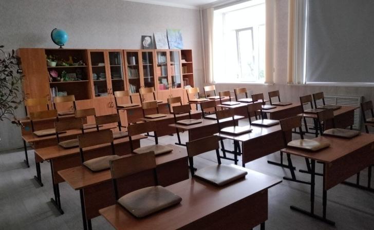 В Курской области хотят доплачивать школьным учителям востребованных предметов