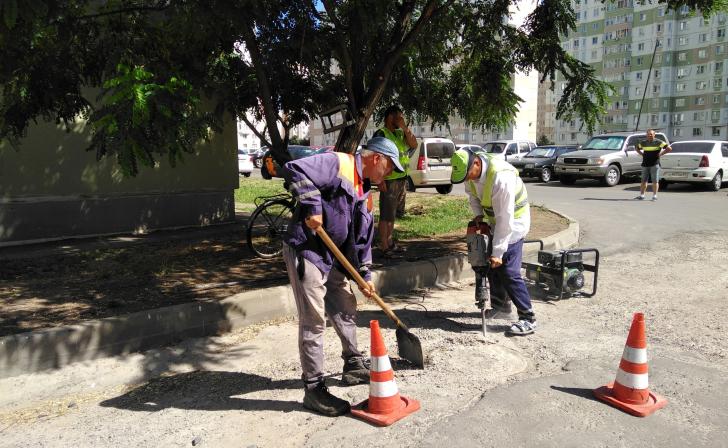В Курске благоустройство двора на ул.Клевцова восстановит подрядчик соседней стройки В Курске благоустройство двора на ул.Клевцова восстановит подрядчик соседней стройки