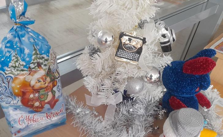 Куряне собрали 700  подарков для детей из малоимущих семей