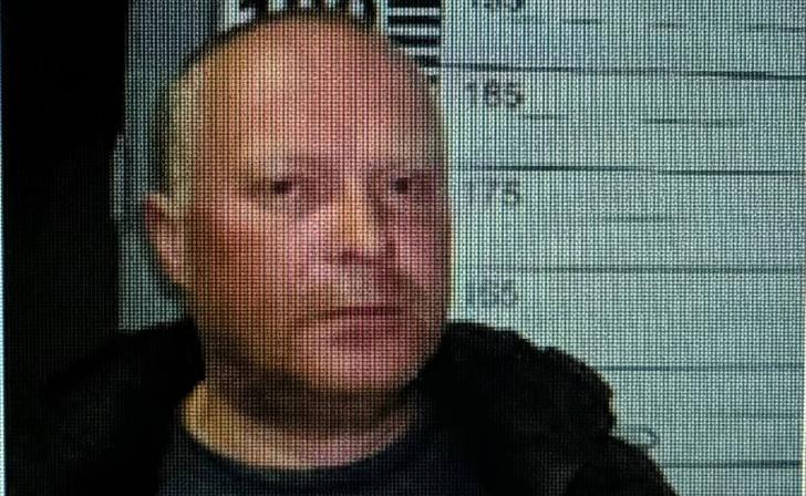 В Курске полиция ищет подозреваемого в краже мужчину