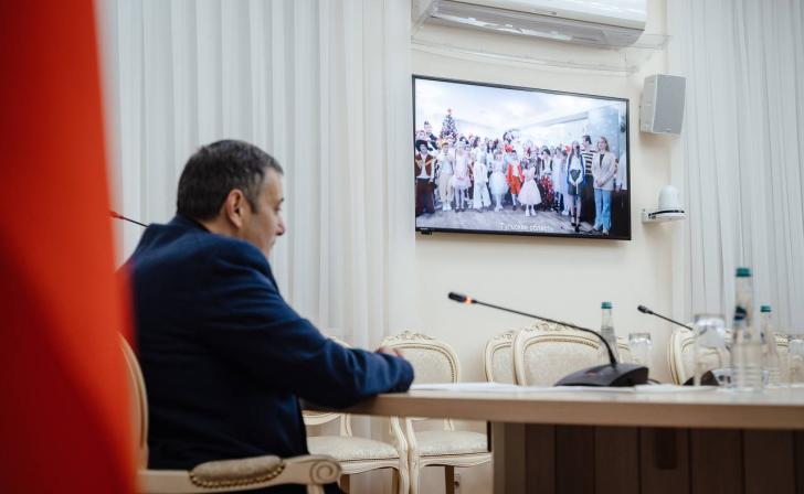 Хинштейн пообщался с курскими детьми, которые с начала вторжения ВСУ находятся в Тульской области